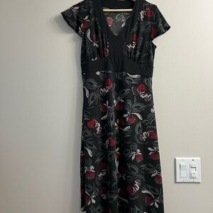 Knee length half sleeve dress